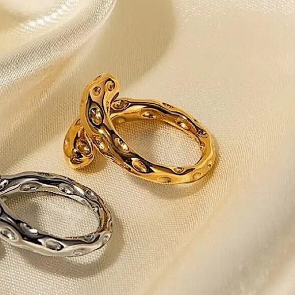 Gold Plated Irregular Hammered Ring Dented - Picture 5 of 9